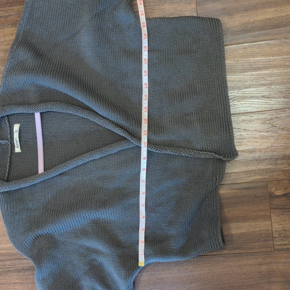 Old Navy Knit Cardigan - Picture 4 of 5